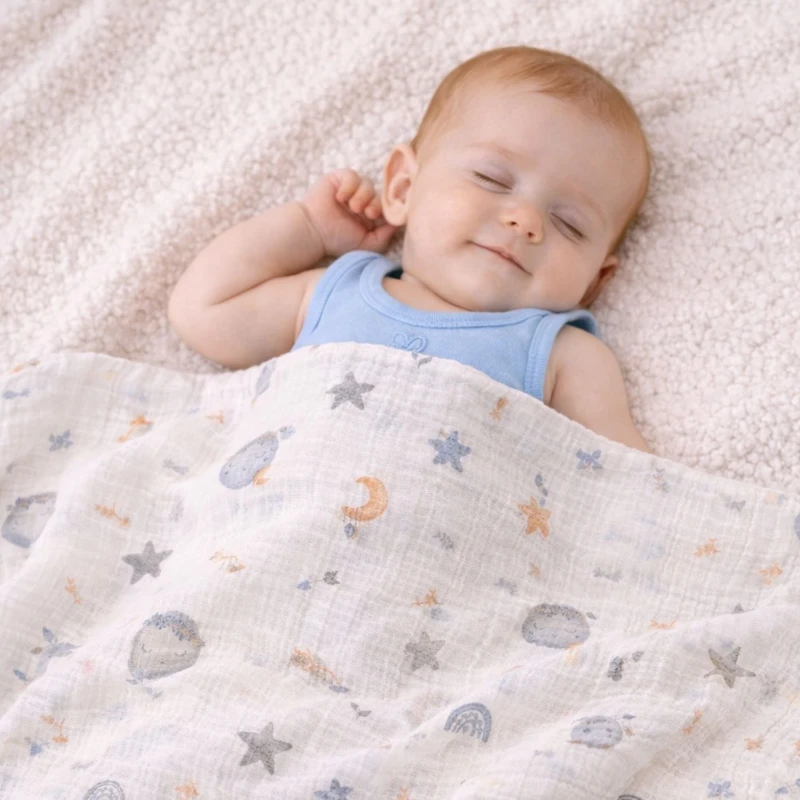 Uzay & Yıldız Desenli Açık Gri %100 Pamuk Müslin Bebek Battaniyesi 80x90